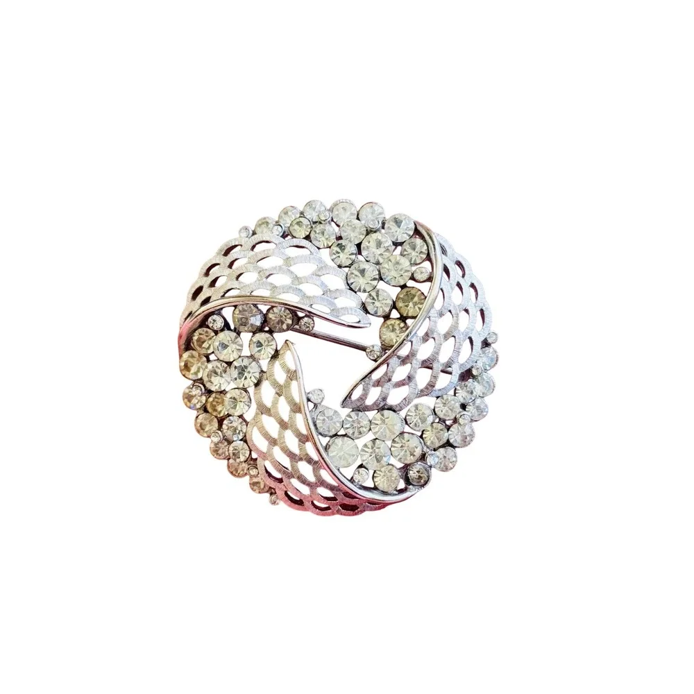 Crown Trifari VTG Signed Rhinestone Pin Brooch Silver Round Swirl Wave‎ Elegant